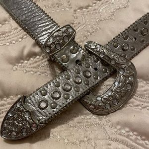 KIPPY KNOCK OFF Silver Rhinestone Women’s Belt size S